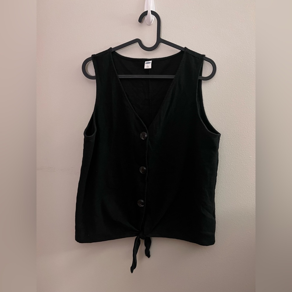 Old Navy black tie knot shirt